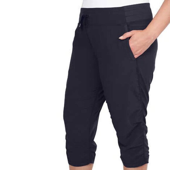 NEW Kirkland Signature Active Capris | Black - Picture 4 of 6